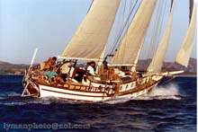 043 Sailing the waters off Costa Rica